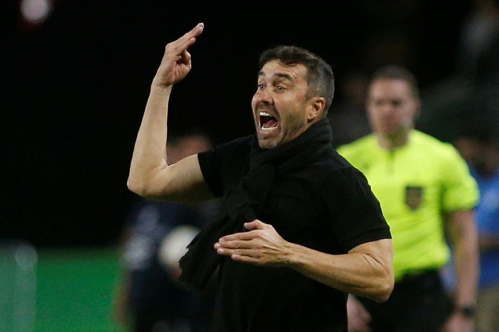 River Plate apresenta Eduardo Coudet como treinador principal