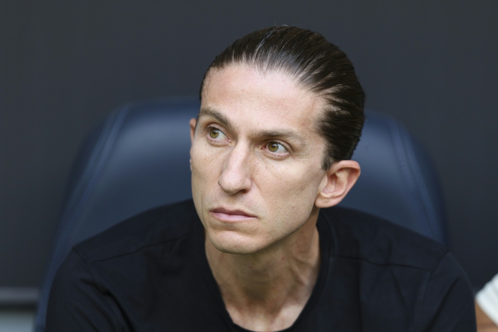 Saída de Filipe Luís intensifica instabilidade no Flamengo