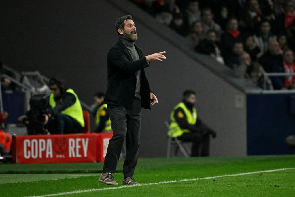 El Alavés designa a Quique Sánchez Flores como nuevo técnico en lugar de Coudet