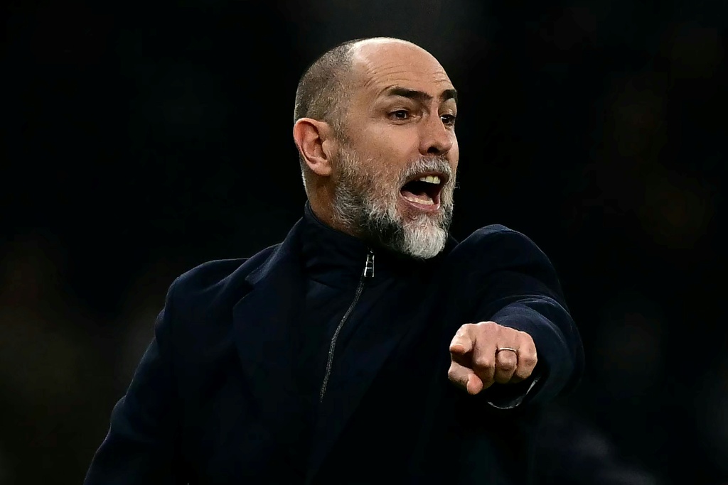 Neúspěšný Tottenham stále může zůstat v Premier League slibuje Tudor