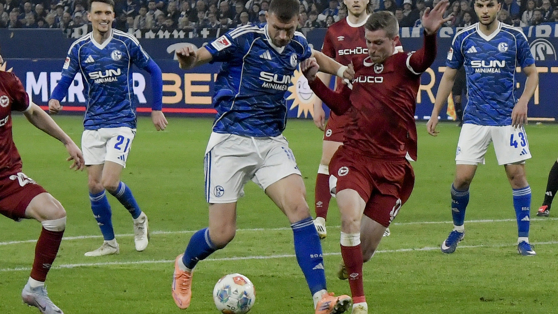 Dzekos fünftes Tor: Schalke stärkt Spitzenposition