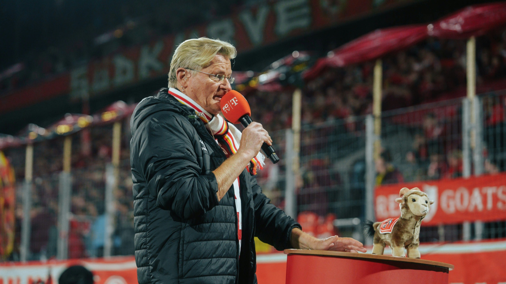 Nach irritierten Äußerungen: Kritik am Stadionsprecher des 1. FC Köln