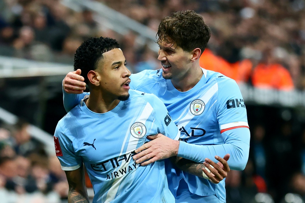 Manchester City umilia Newcastle in Coppa d'Inghilterra mentre Chelsea supera con fatica una minaccia