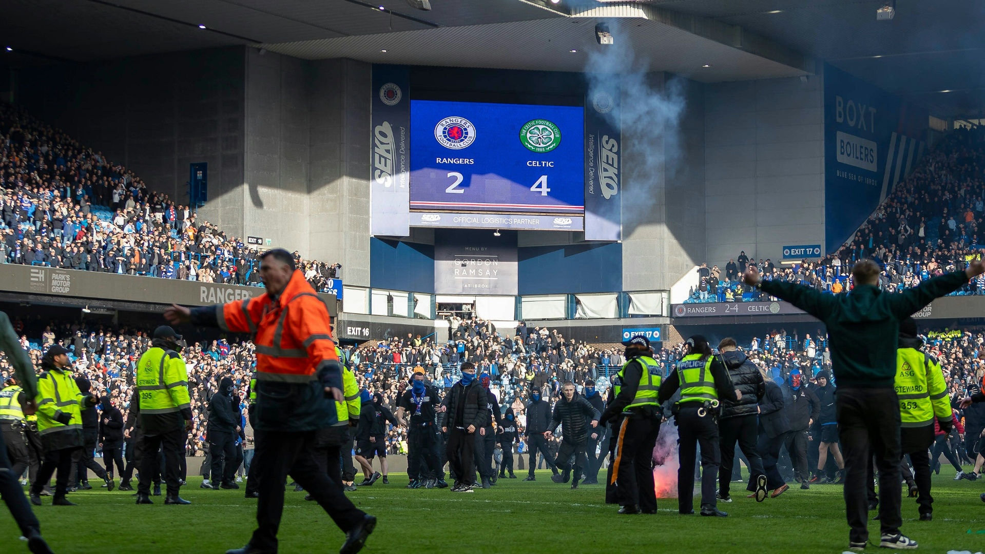 Unruhen nach dem Old Firm Derby trüben Celtic Erfolg im Pokal