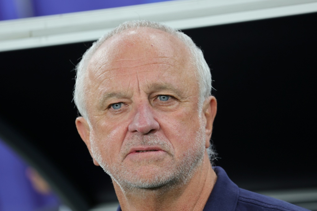 Treinador iraquiano solicita adiamento do playoff intercontinental para Mundial