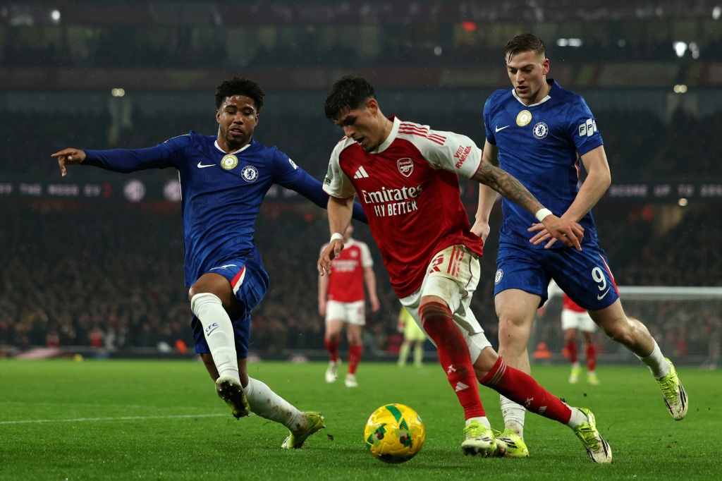 El cansancio fisico y la tension por el triunfo ponen en peligro al Arsenal frente al Leverkusen