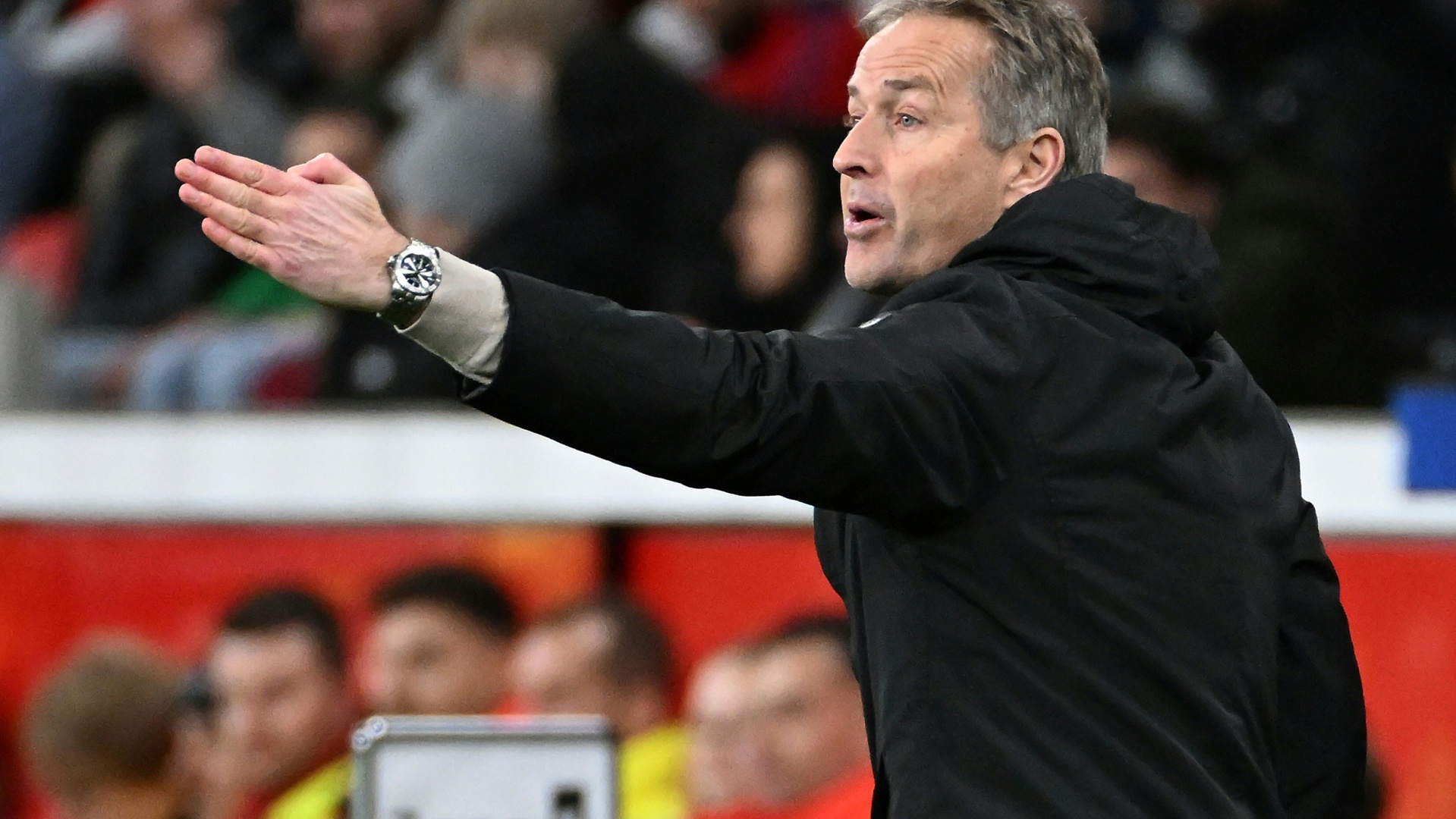 Hjulmand hält Rotation im Dunkeln