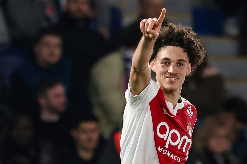 Football: Mon but est de participer a la Coupe du monde aux Etats-Unis avec l equipe de France declare Akliouche a l AFP