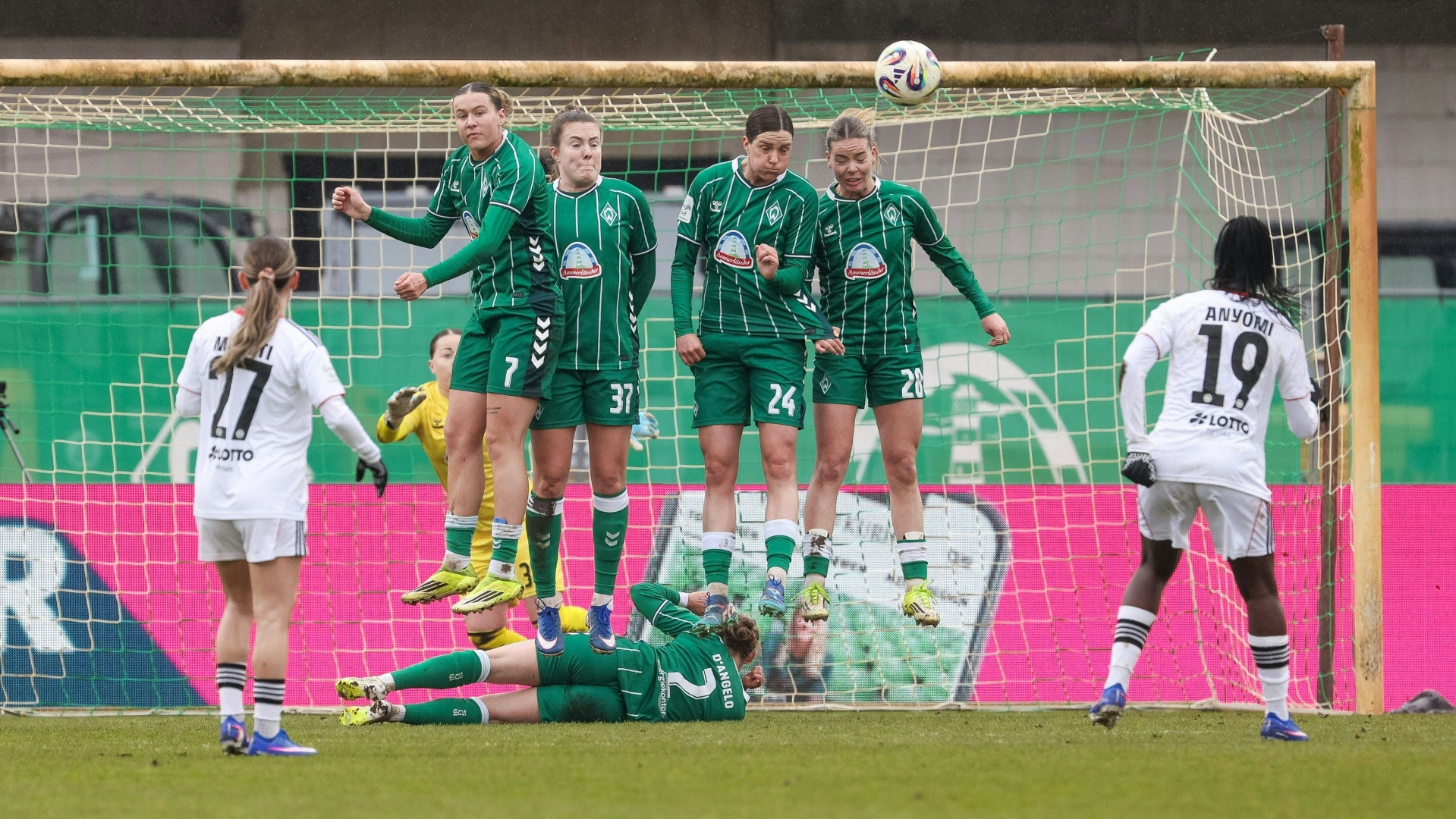 Eintracht Frankfurt stolpert im Rennen um die Champions League