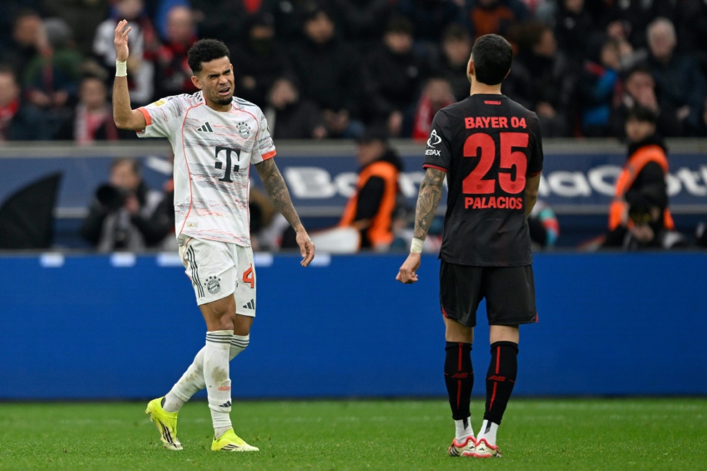 Bayern empata en Leverkusen (1-1), Dortmund suma tres puntos pero permanece distante