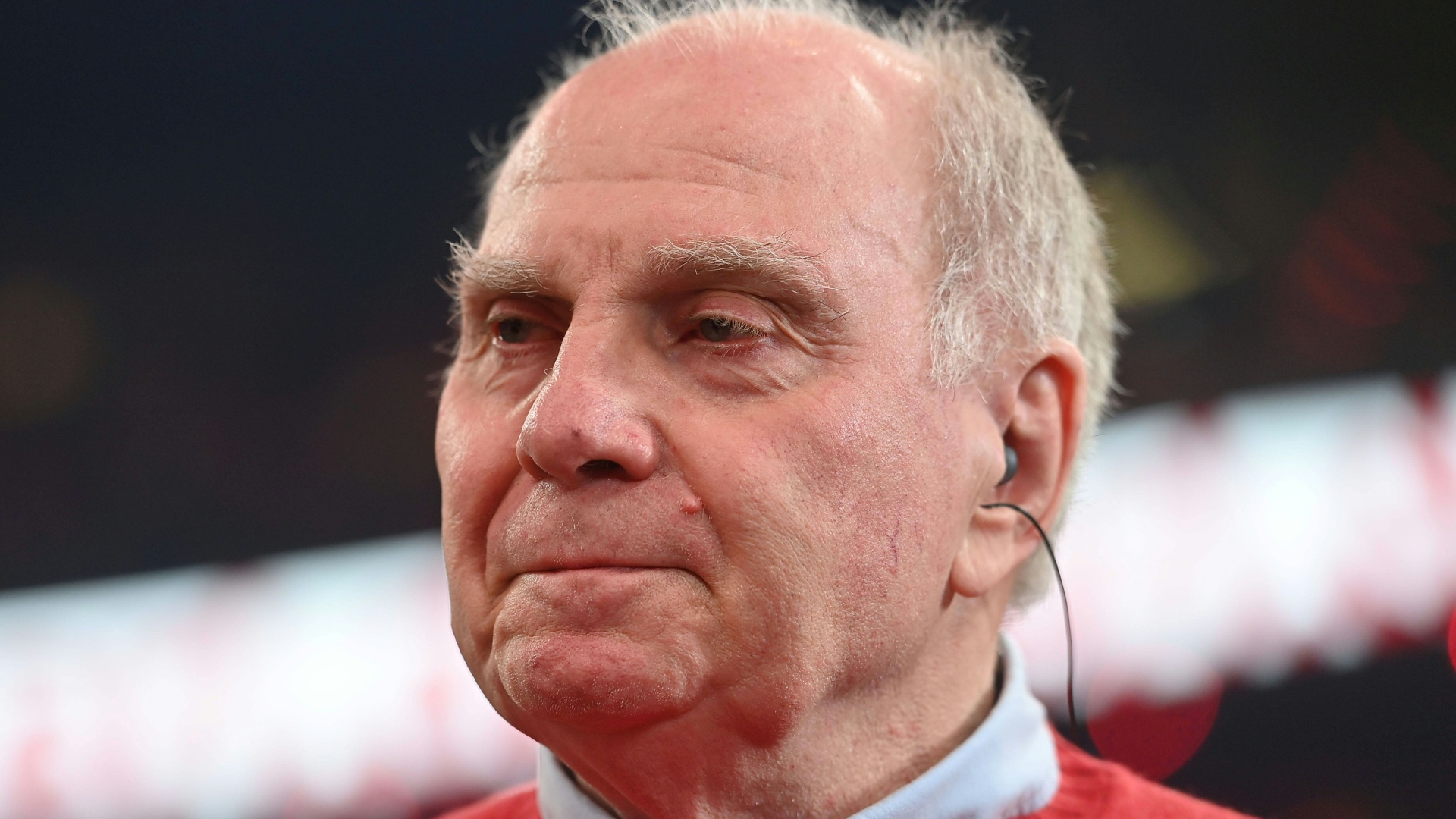 Hoeneß kritisiert heftig DFB unterstützt Schiedsrichter Dingert