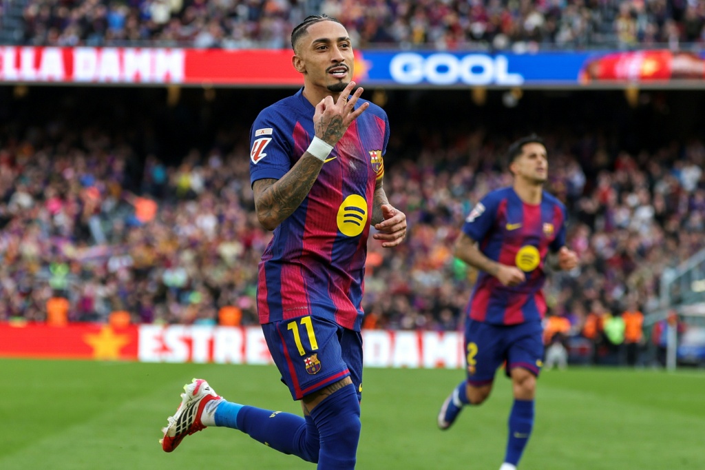 En Espagne le FC Barcelone inflige une manita au Séville et creuse lecartsur le Real