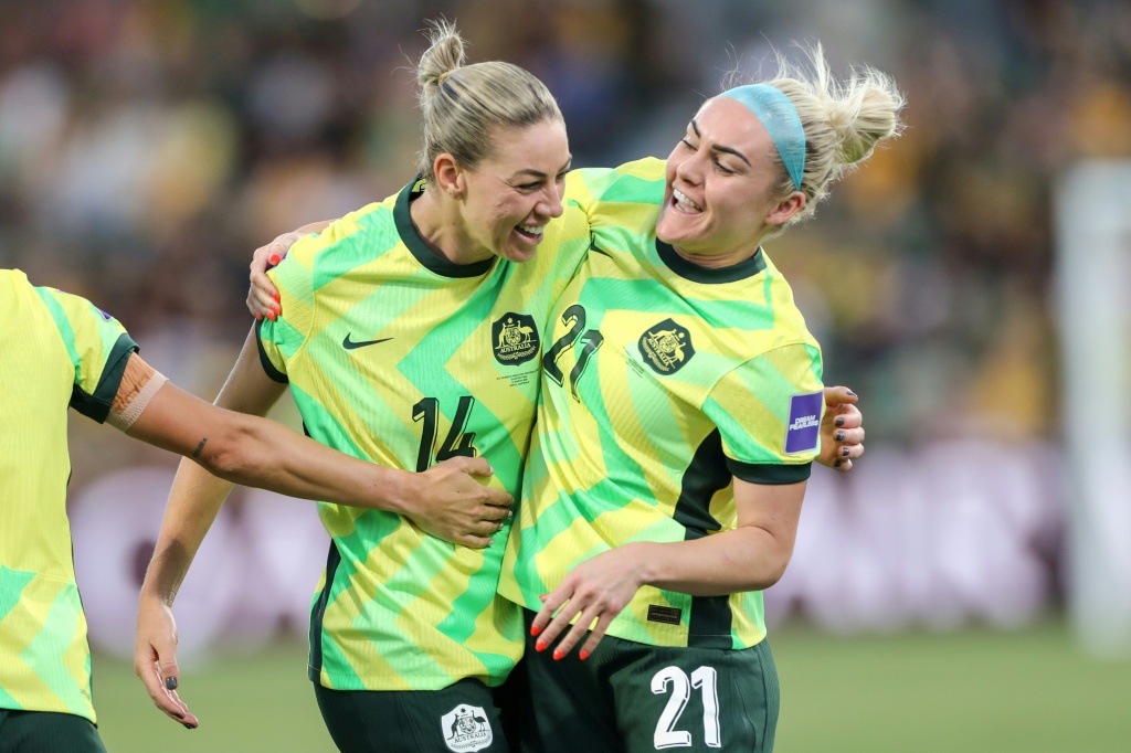 Australia's Carpenter wants Asian Cup moved after missing Chelsea title win