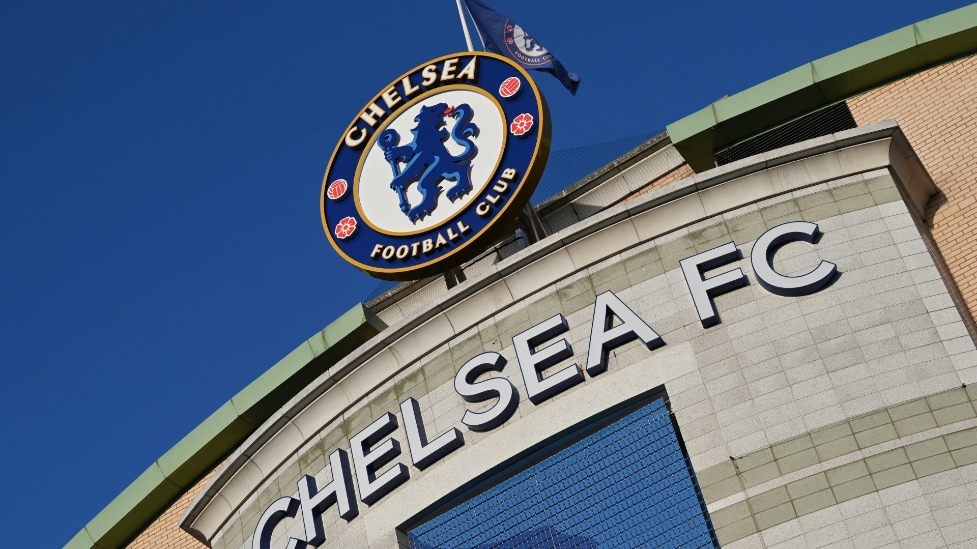 Geldstrafe plus Transfersperre auf Bewaehrung fuer Chelsea