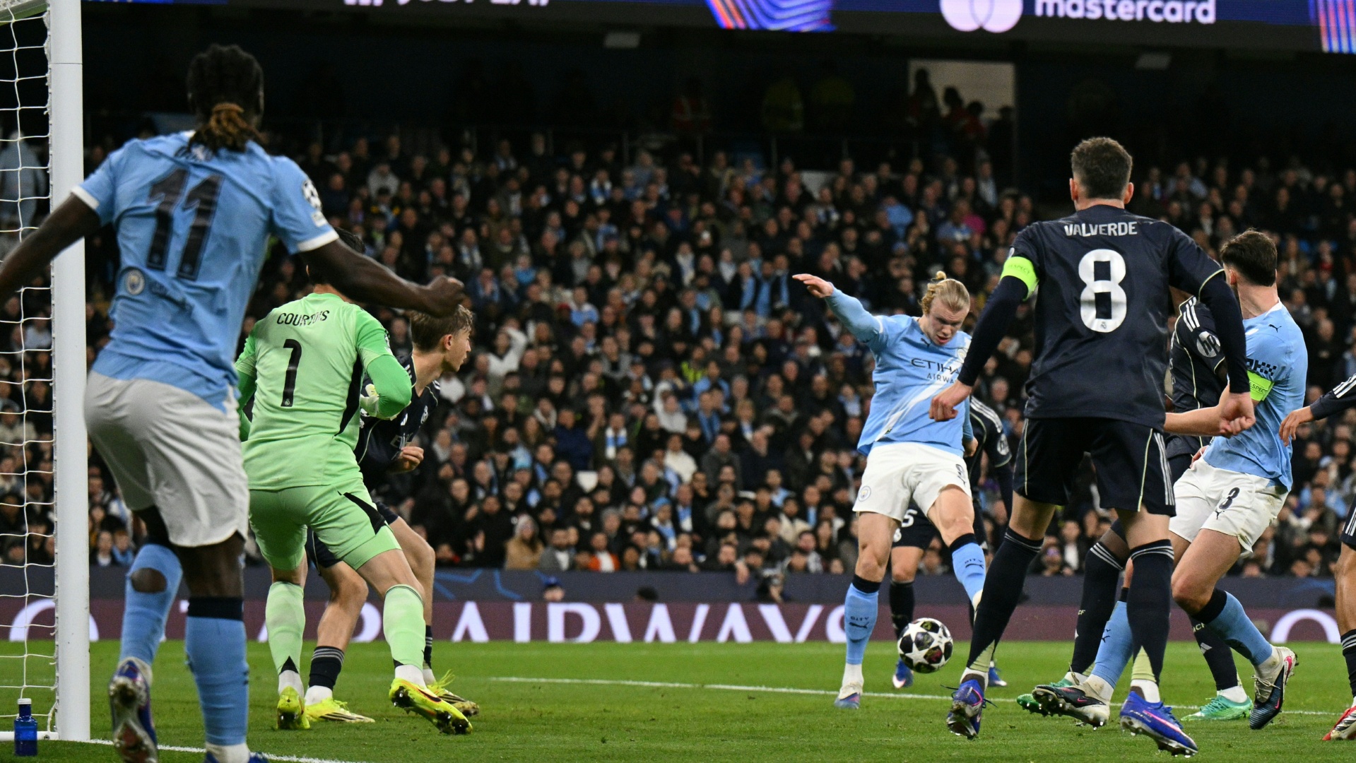 57 CL Tore Haaland holt Mueller ein