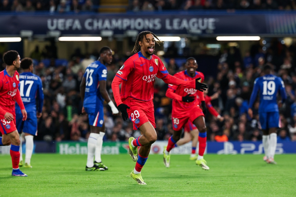 PSG vence novamente o Chelsea por 3-0 e avança aos quartos da Liga dos Campeões