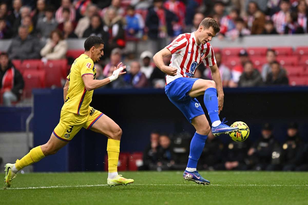 Abqar sancionado con dos partidos por pellizcar a Sorloth