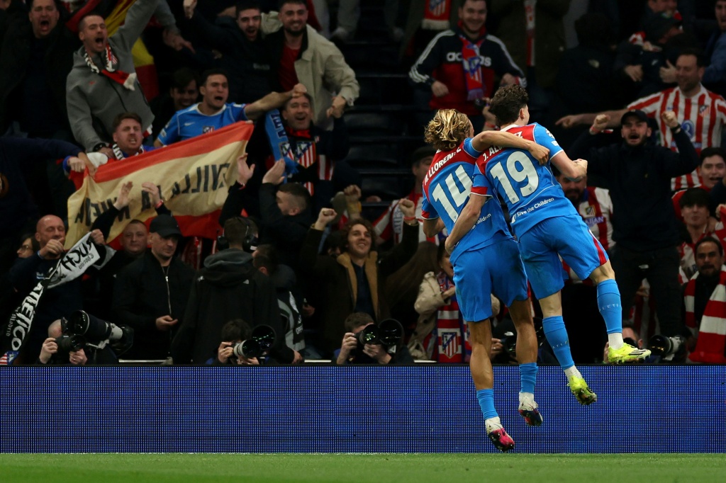 El Atlético avanza a cuartos aunque cae ante el Tottenham
