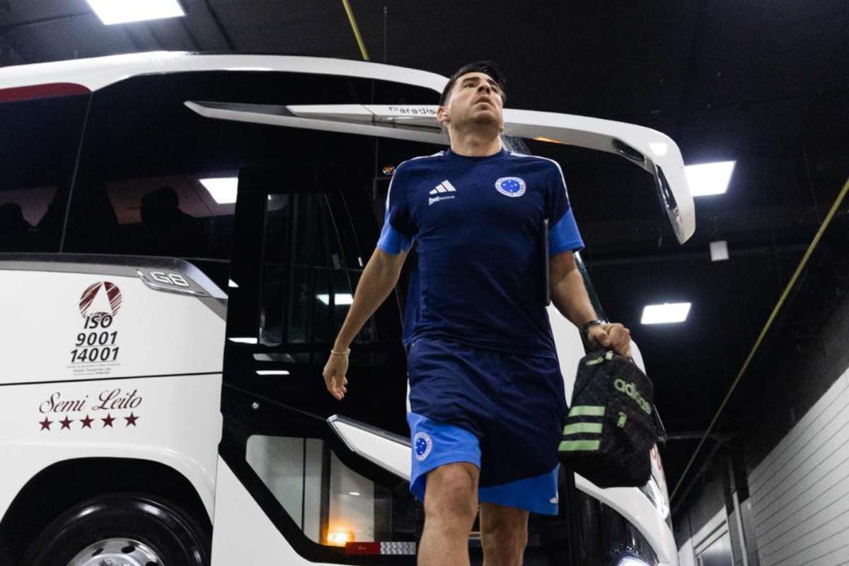 Encontro entre Athletico-PR e Cruzeiro sofre adiamento no arranque devido a demora na chegada da equipa de Minas