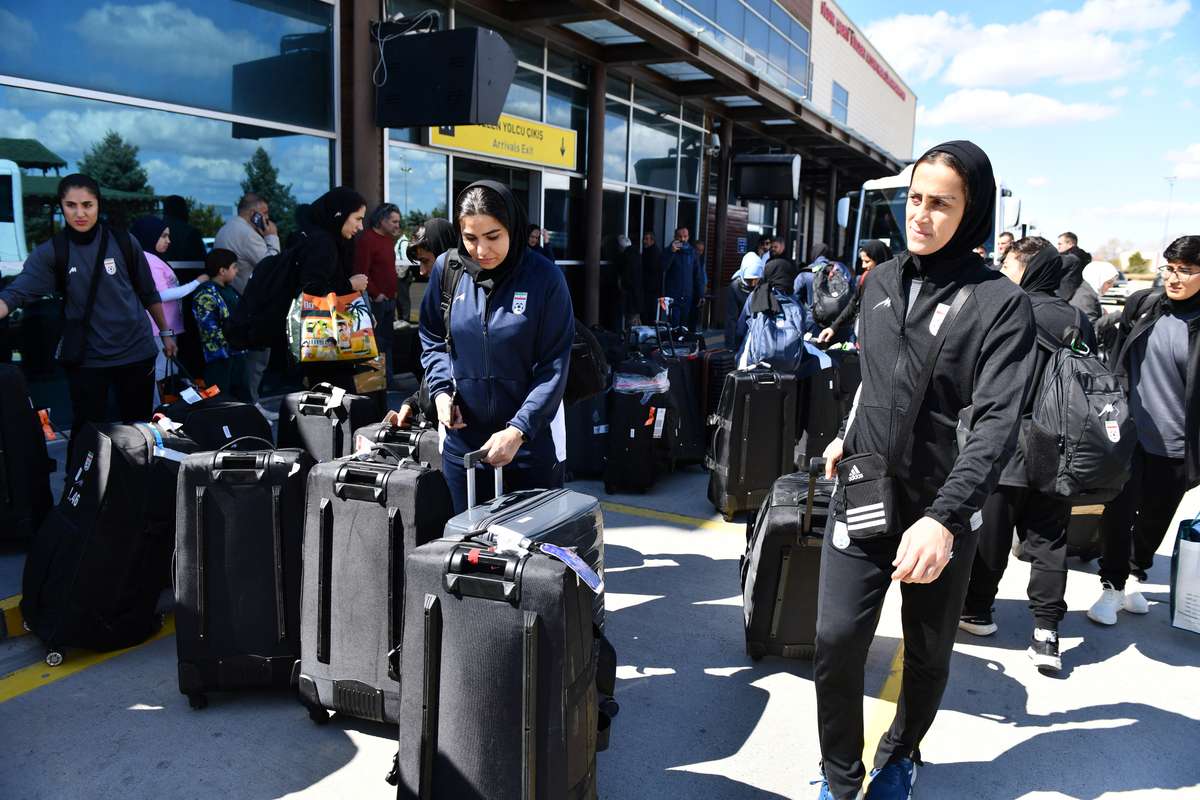 Iranian women's team returns home after asylum issues resolved