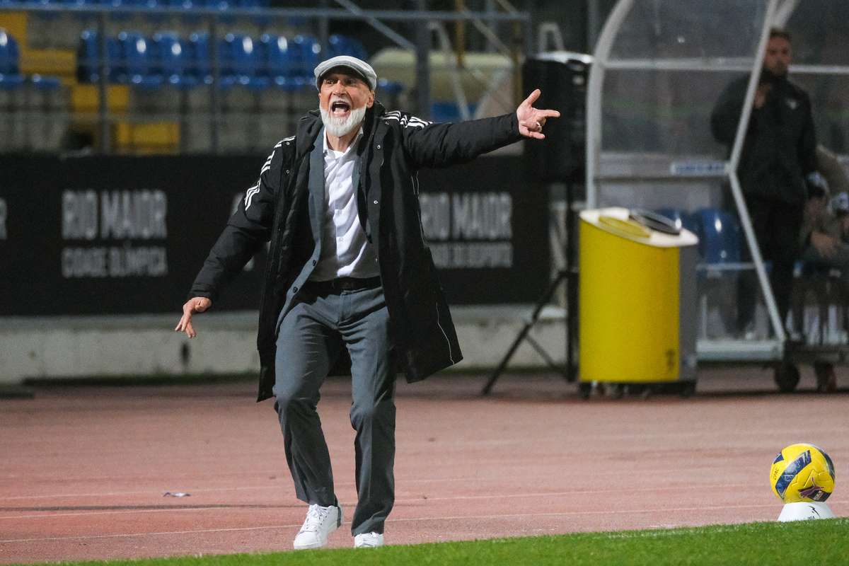 Álvaro Pacheco admite: "Apreciamos a competição, porém estas interrupções são cruciais"