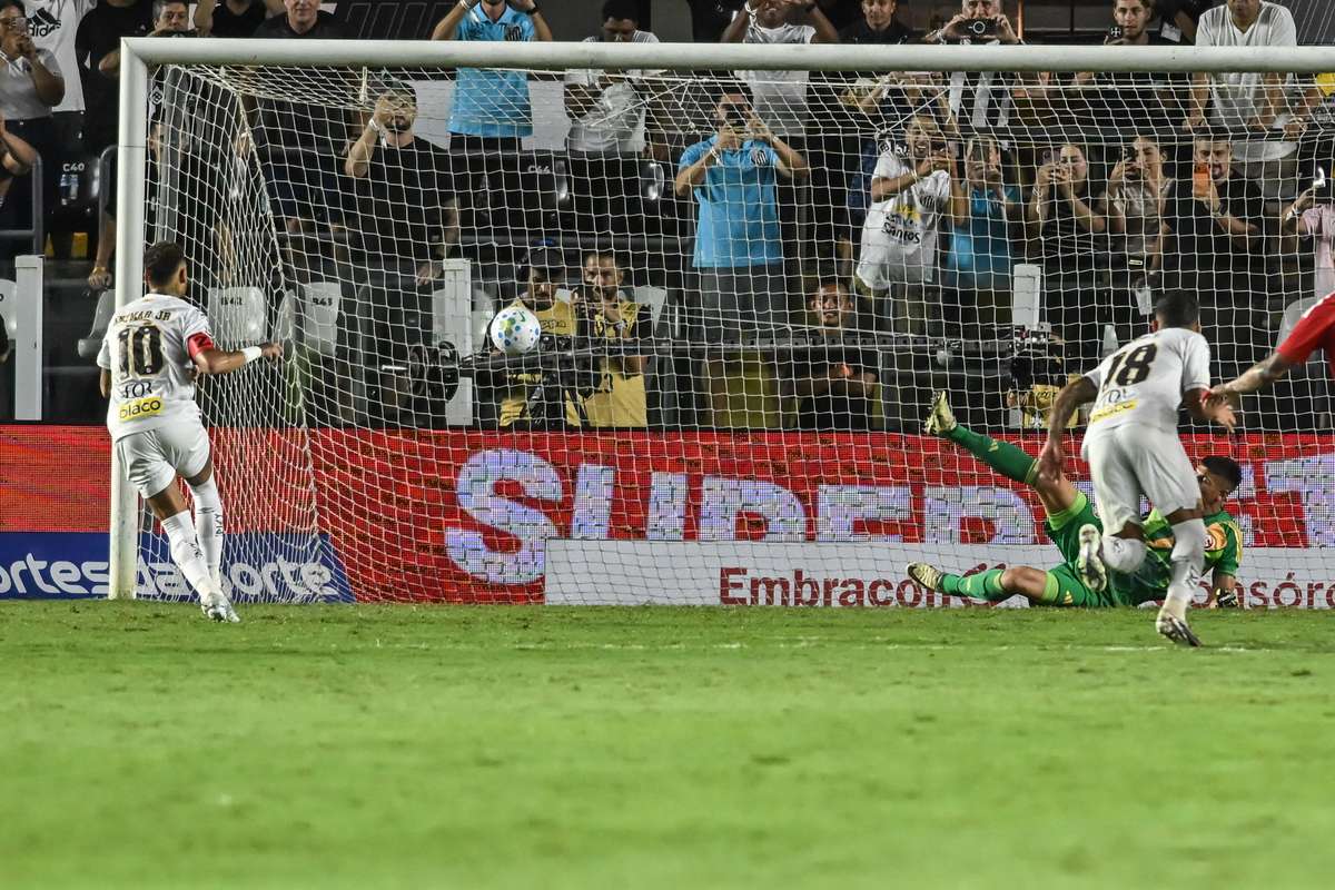 Neymar cuenta con un nuevo director técnico en el Santos