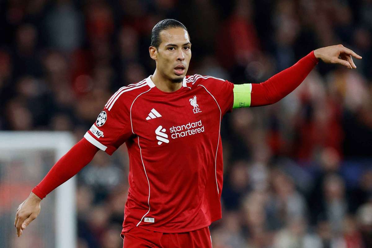 Van Dijk acerca da temporada do Liverpool: Nós jogadores tomamos a responsabilidade