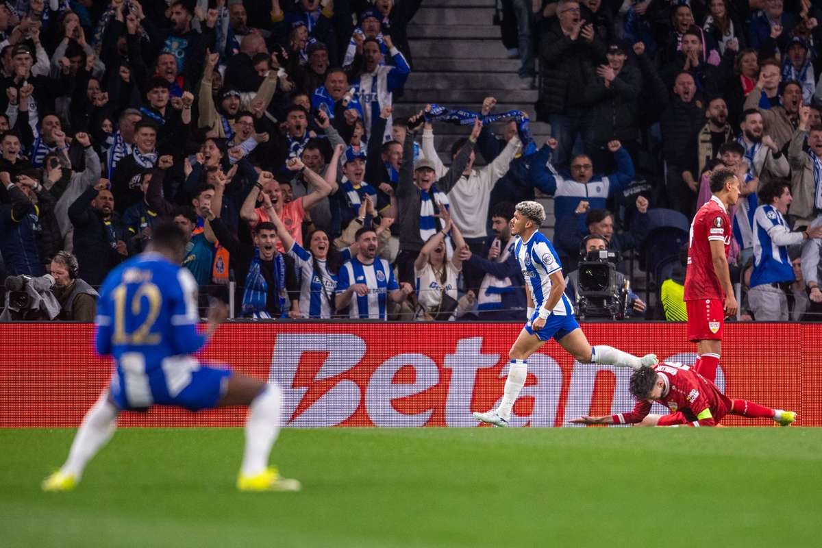 Porto deliver sharp performance to defeat Stuttgart and reach Europa League quarterfinals
