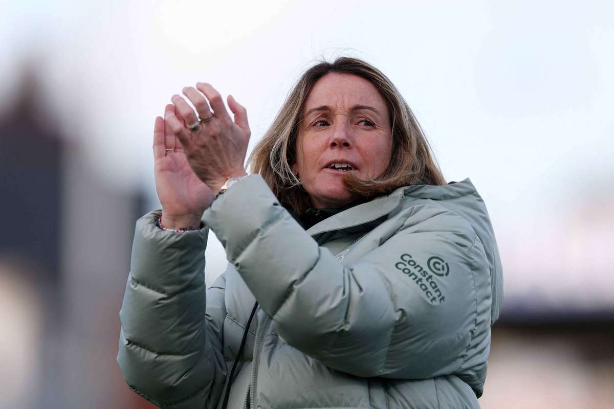 La FIFA exige plus de femmes sur les bancs pour ses tournois féminins