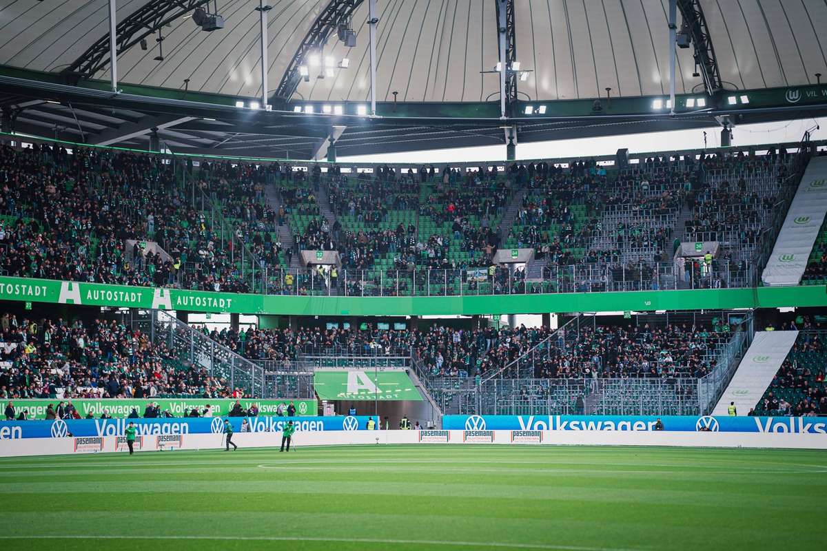 Werder-Anhänger in Wolfsburg verhaftet: 'Attacke gegen Ordner' oder 'Übergriffe durch Polizei'?