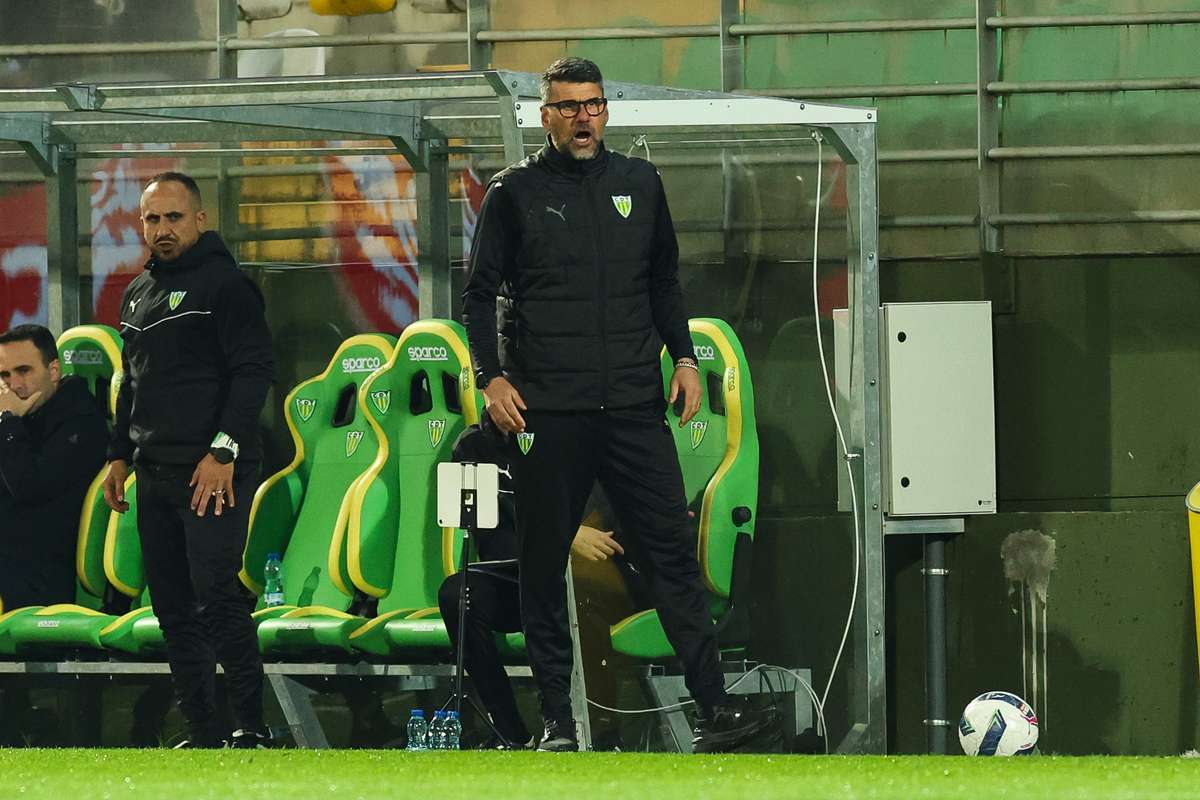 Cristiano Bacci aparentemente foi demitido do Tondela após agredir o presidente