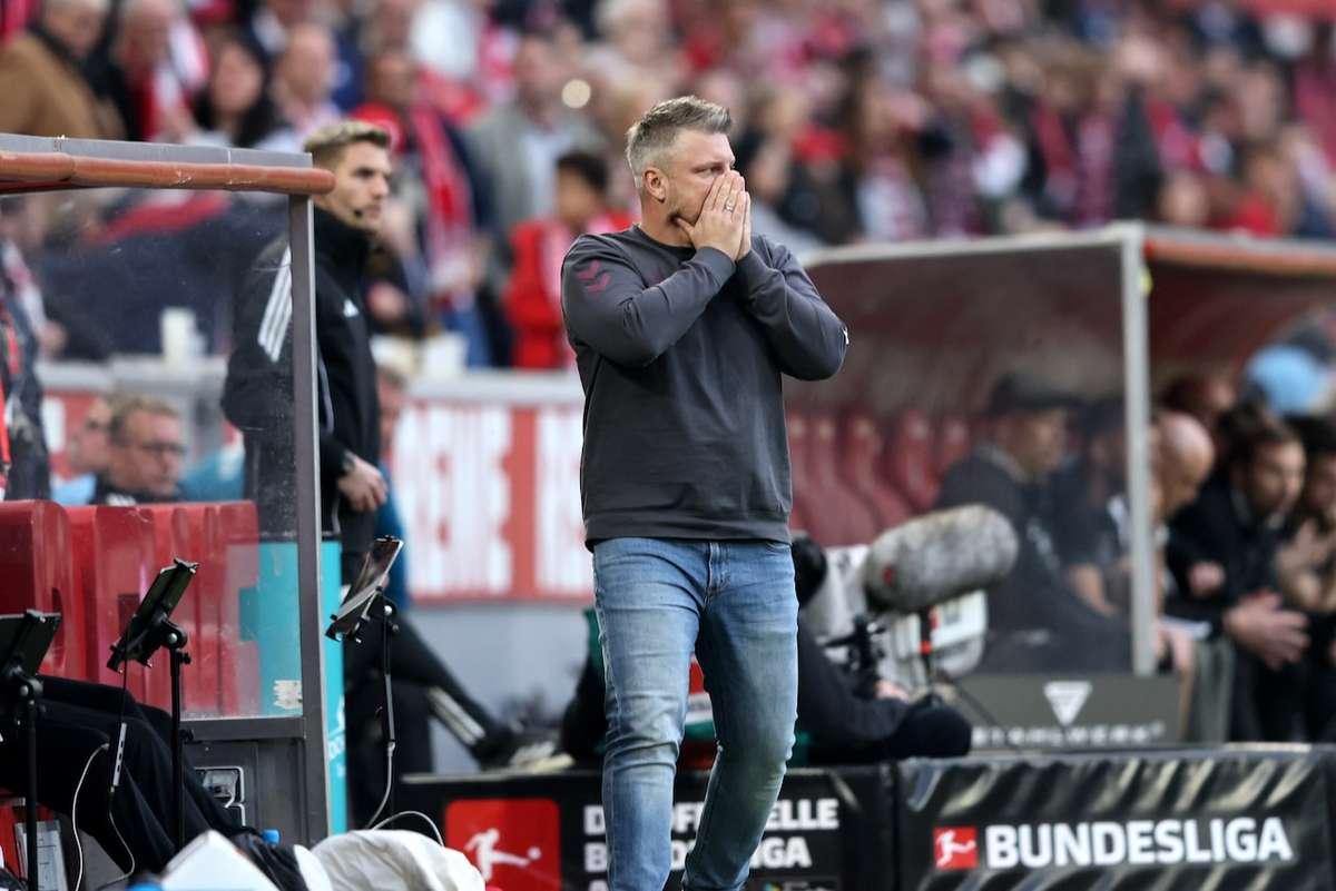 "Nicht genug": Trainer Kwasniok nach entgangenem Derbysieg am Rande des Abschieds in Köln