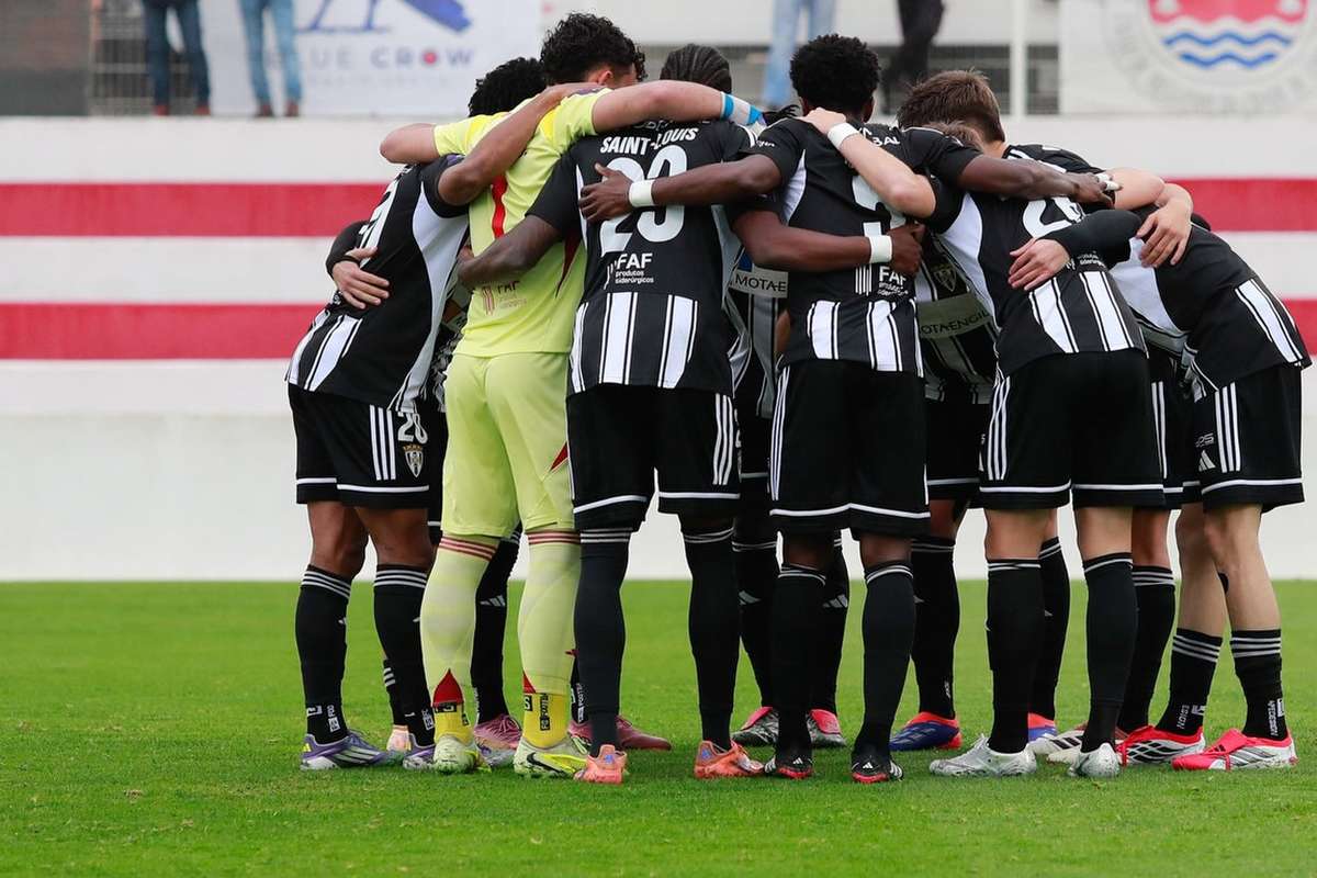Liga 3 Amarante derrota equipa B do Vitória SC com Sergio e Francisco Conceicao nas bancadas 2-1