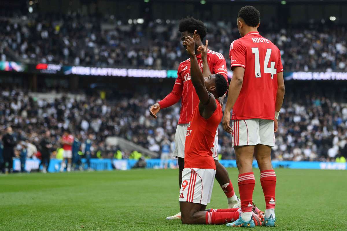 Nottingham Forest overklast degradatierivalen Tottenham en ontloopt de afgrond