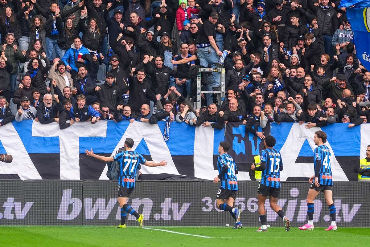 Série A: Atalanta triunfa em jornada memorável para De Roon (1-0), Bolonha cai sem João Mário (0-2)