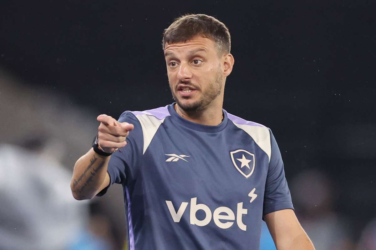 Confirmado: Martín Anselmi, antigo FC Porto, afastado da direção técnica do Botafogo