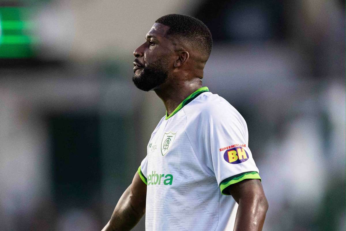 Ex-jogador do Palmeiras faz grande penalidade insólita na estreia do América-MG na Série B veja o vídeo