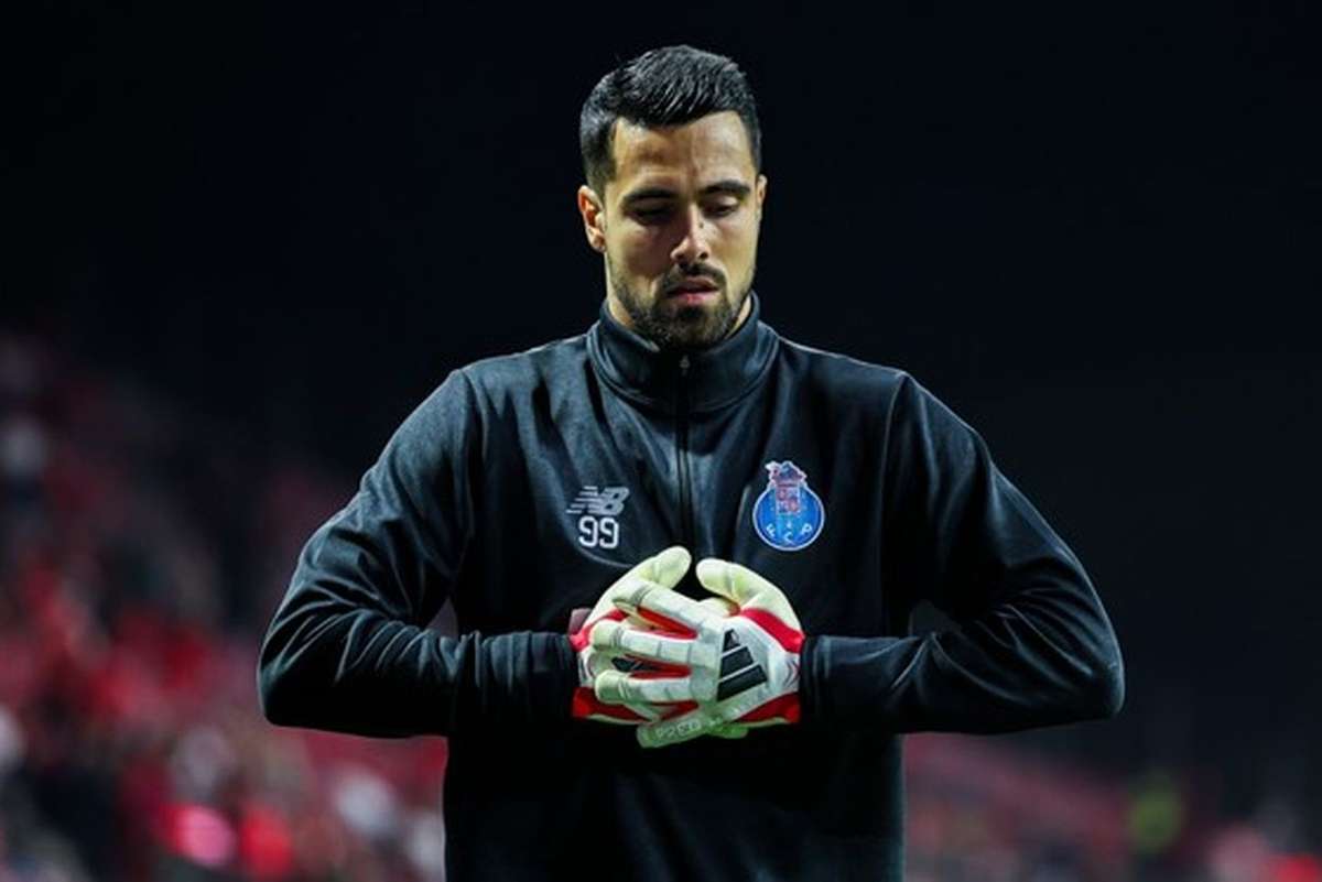 Lesão nos adutores afeta Diogo Costa do FC Porto