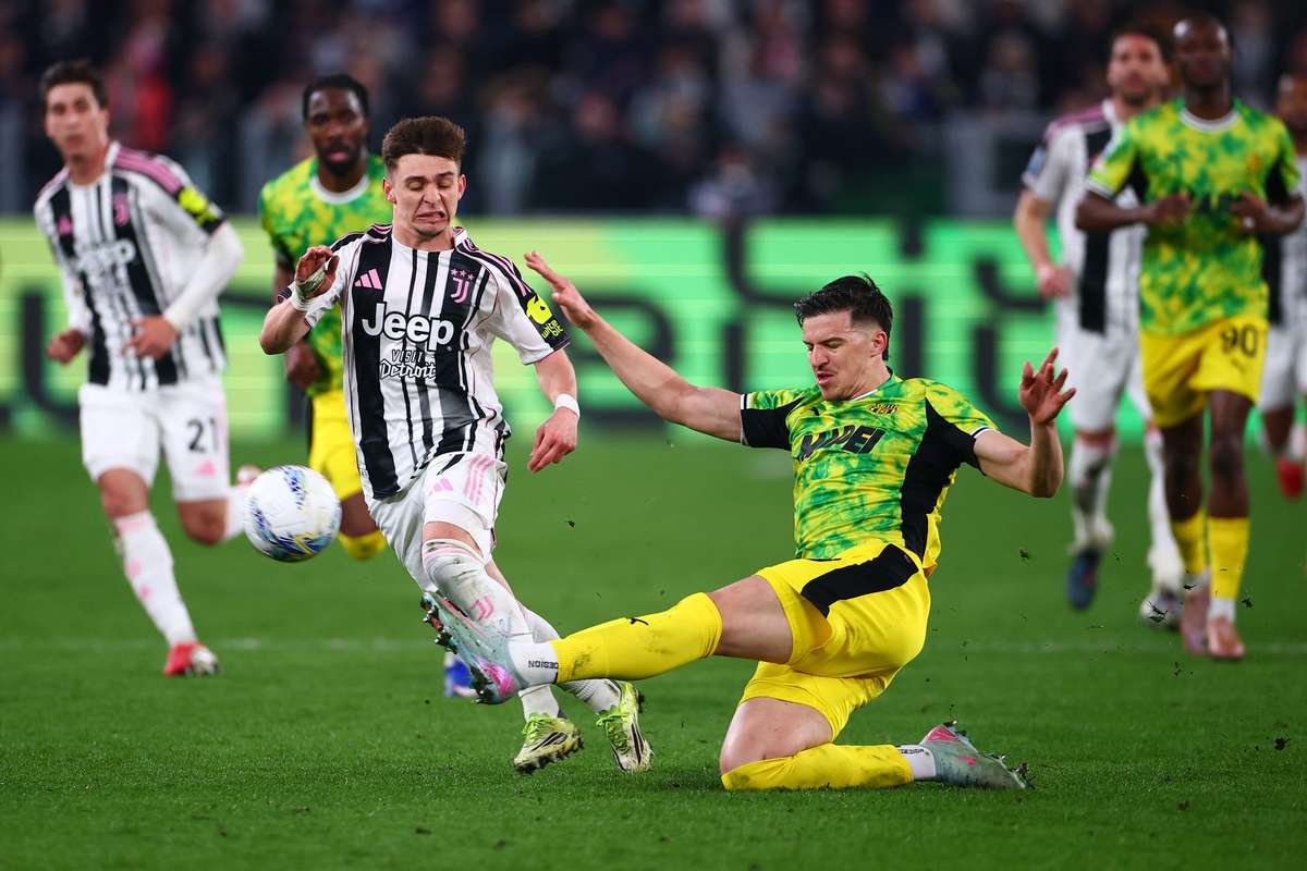 Paolo Di Canio aprova postura de Francisco Conceição porém alerta se nao rebentar