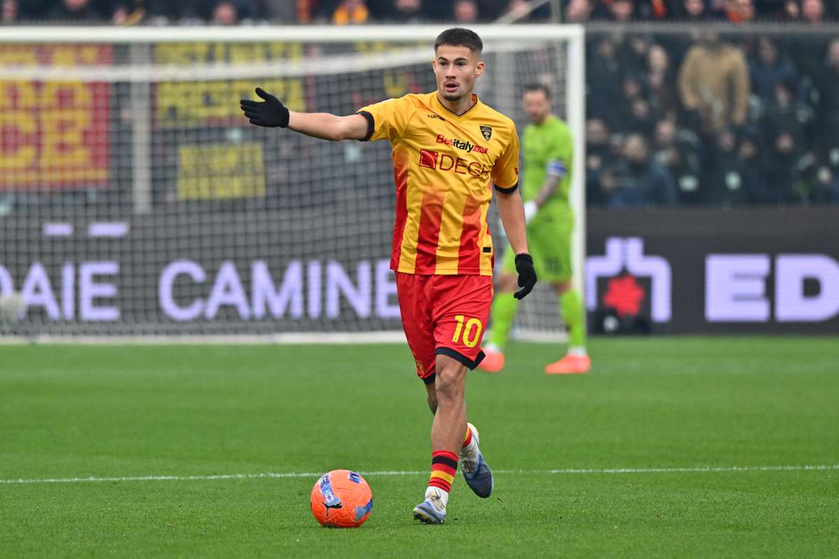 Série A: Temporada terminada para Medon Berisha no Lecce