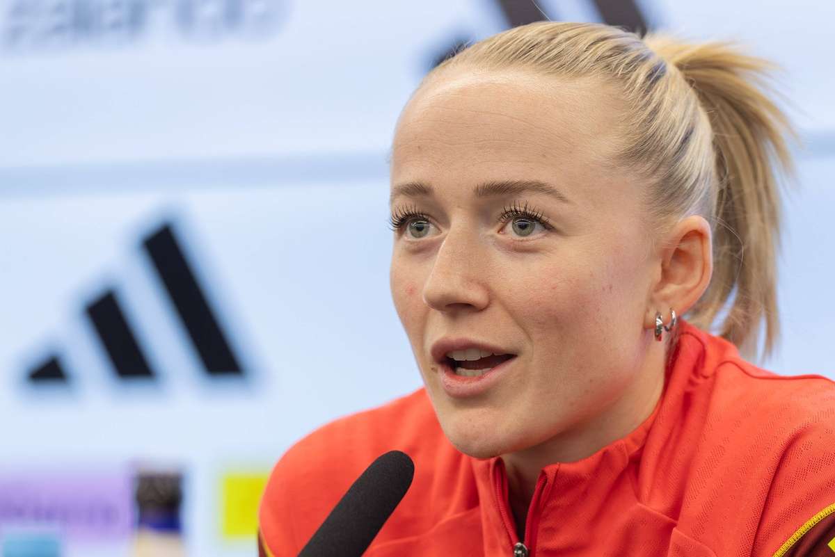 Lea Schüller blickt freudig auf das baldige Aufeinandertreffen mit dem FC Bayern und ihren Teamkolleginnen