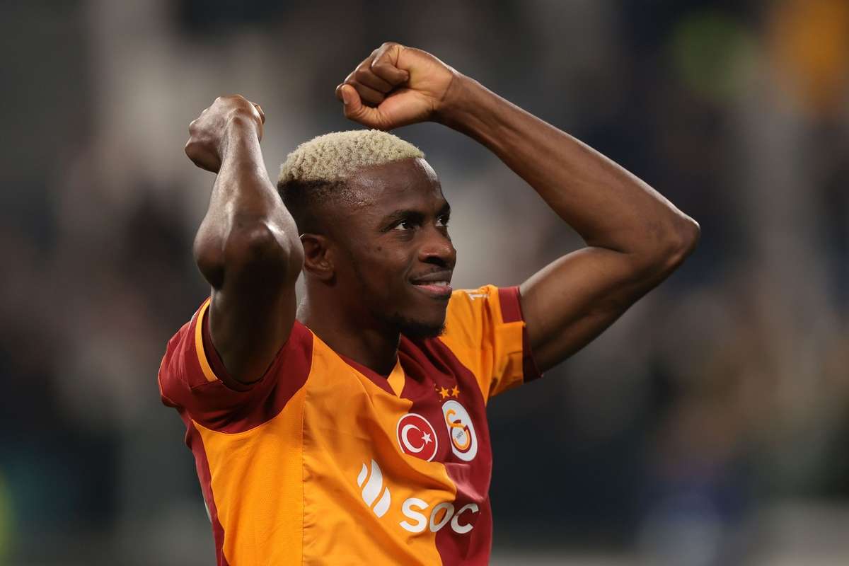 Galatasaray anuncia sucesso da cirurgia de Osimhen
