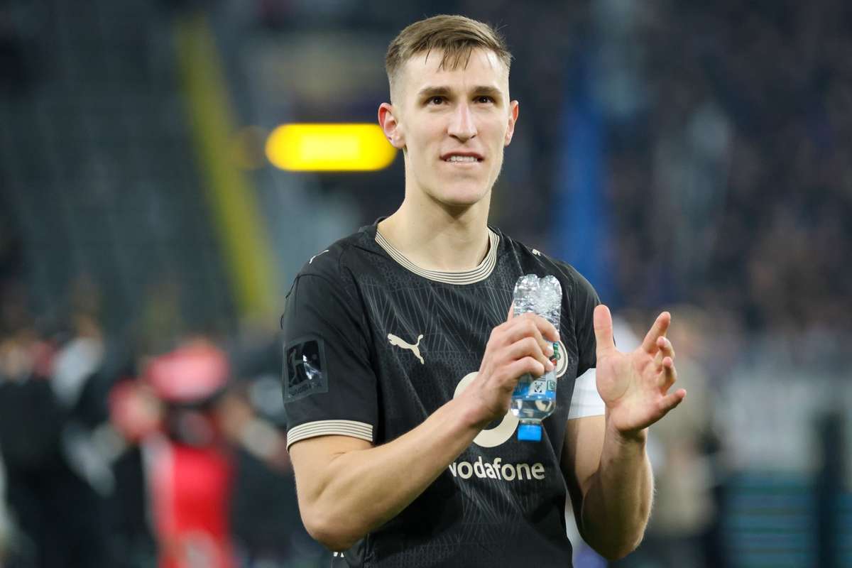 Confirmado: Nico Schlotterbeck renovará contrato no Borussia Dortmund