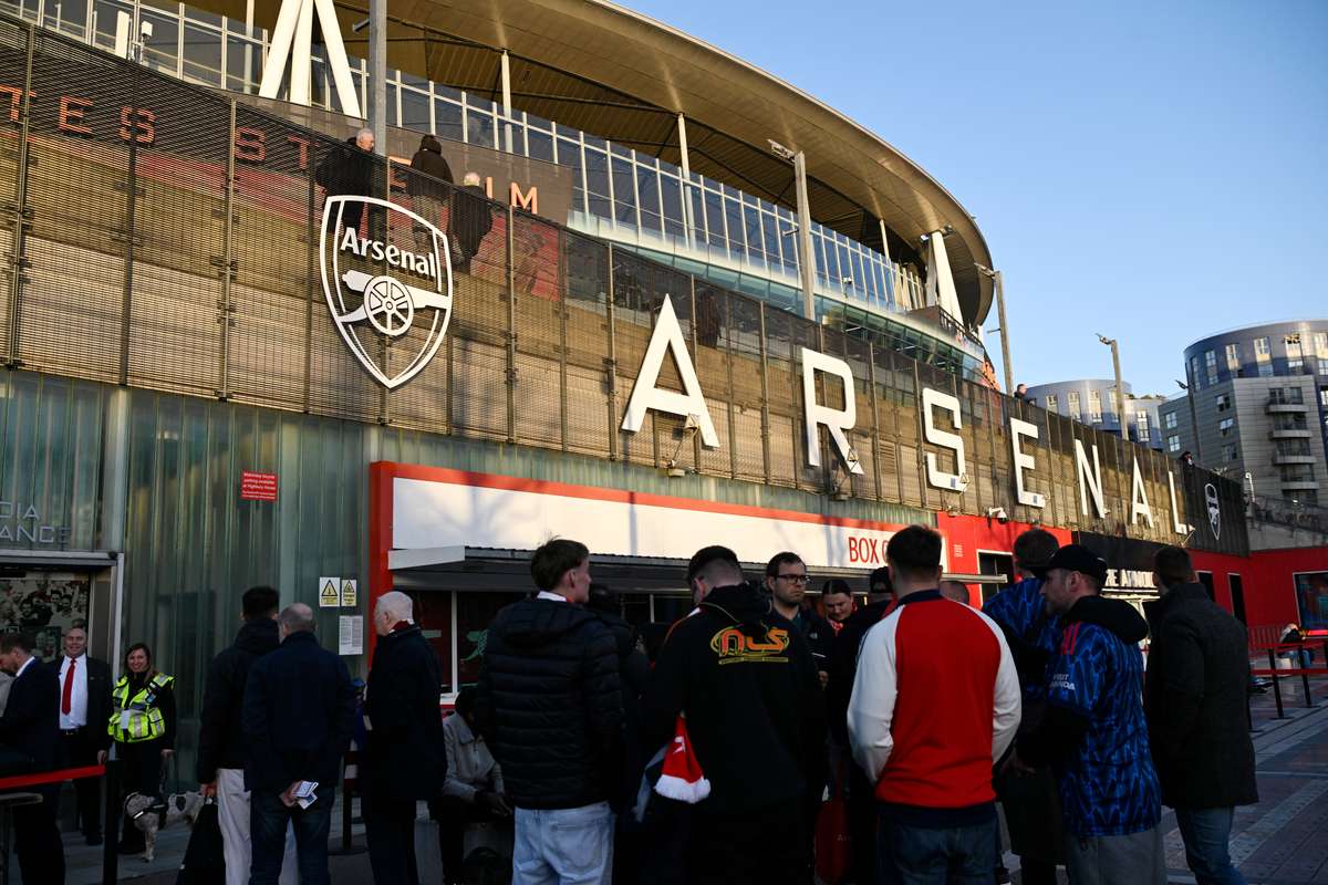 Arsenal dan Platform Perdagangan Daring HFM Umumkan Kerjasama Jangka Panjang