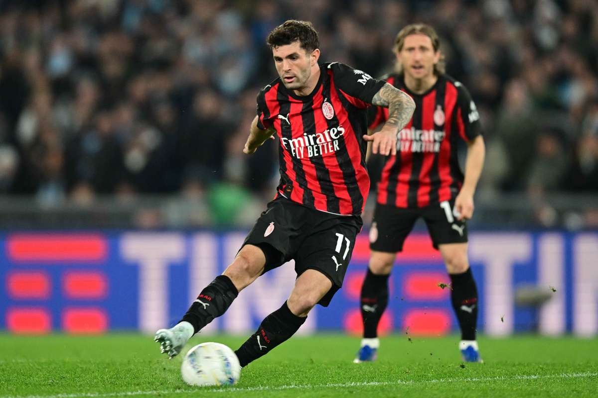 Pulisic descarta rumores de saída e reforça compromisso com o Milan