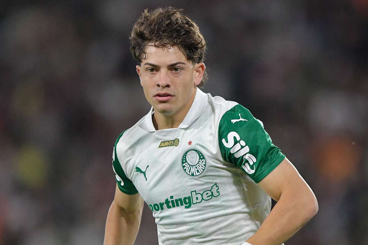 Argentina chama Giay do Palmeiras para substituir Montiel do River Plate