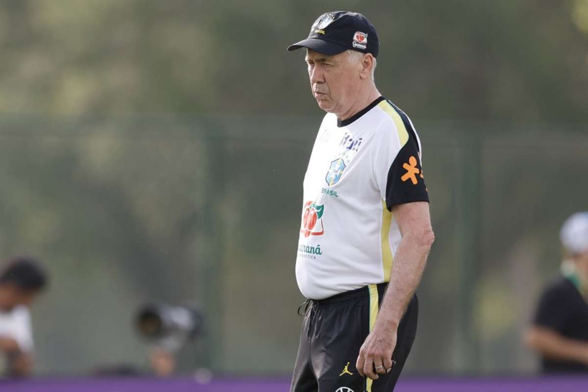 Ancelotti anuncia ausência na defesa e garante quatro avançados frente à França