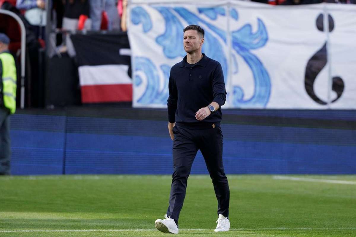 Xabi Alonso mantém contacto frequente com Michael Edwards do Liverpool