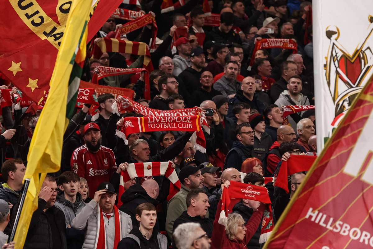 Supporters de Liverpool sous le choc du départ de l'icône Salah