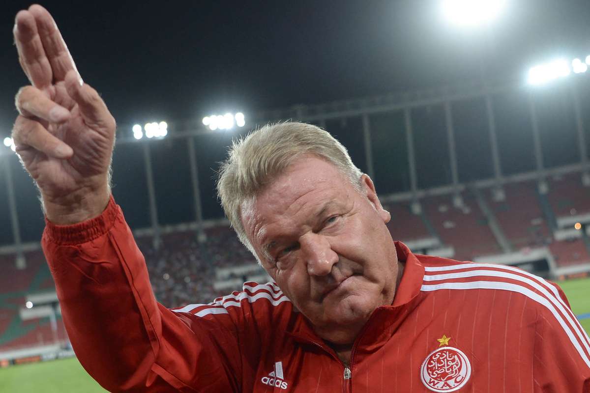 John Toshack treinador campeão pelo Real Madrid diagnosticado com demência